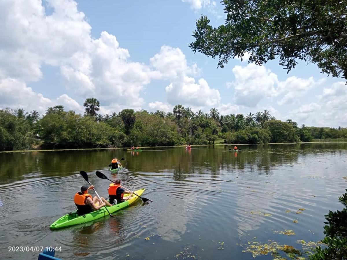 The Backwaters Lodge Wilpattu Buitenkant foto